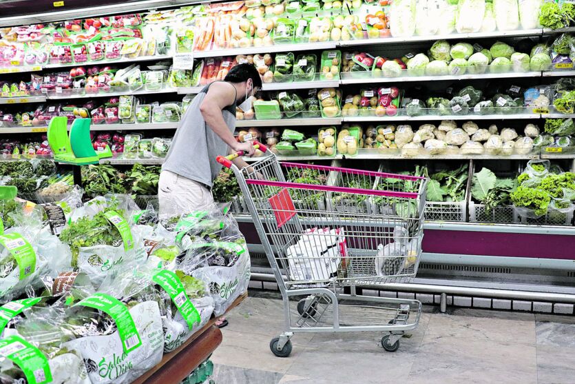 Ida aos supermercados está doendo cada vez mais no bolso dos paraenses, segundo o Dieese