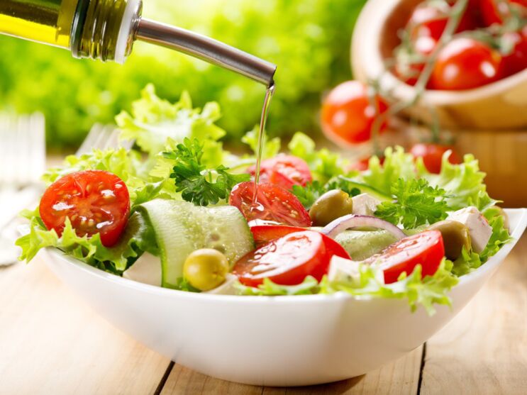 Voc&#234; sabia que a salada pode surtir um efeito detox no organismo? O que significa que elimina toxinas mal&#233;ficas ao nosso corpo e acaba com aquela desagrad&#225;vel sensa&#231;&#227;o de incha&#231;o.