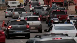 Trânsito na saída de Belém é intenso nesta sexta-feira (8)