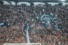 Torcida do Remo, no estádio Baenão