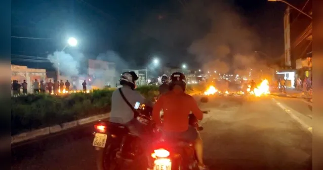 Imagem ilustrativa da notícia Agora: manifestantes fecham Avenida Independência