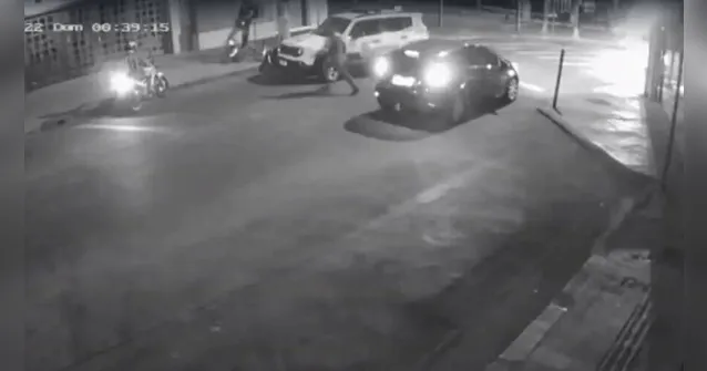 Imagem ilustrativa da notícia Vídeo: guardas municipais chutam cabeça de condutor em MG