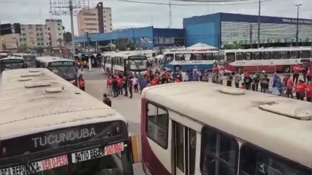 Imagem ilustrativa da notícia Vídeo: Rodoviários interditam vias de Belém em novo protesto