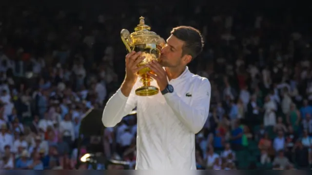 Imagem ilustrativa da notícia Djokovic vira em Wimbledon e chega ao heptacampeonato