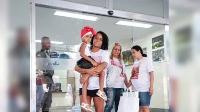 Imagem ilustrativa da notícia Menina baleada no Rio recebe alta hospitalar após 40 dias