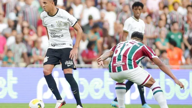 Imagem ilustrativa da notícia Fluminense faz 4 a 0 no Corinthians sobe no Brasileirão