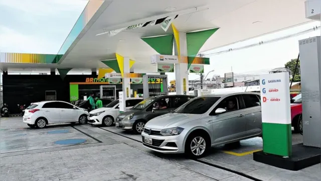 Imagem ilustrativa da notícia Preço da gasolina cai e dá alívio ao bolso no Pará