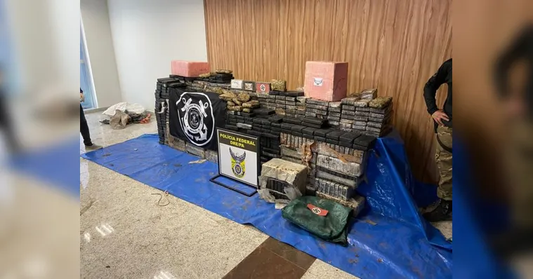 Imagem ilustrativa da notícia PF apreende tonelada de cocaína com símbolo nazista no Pará