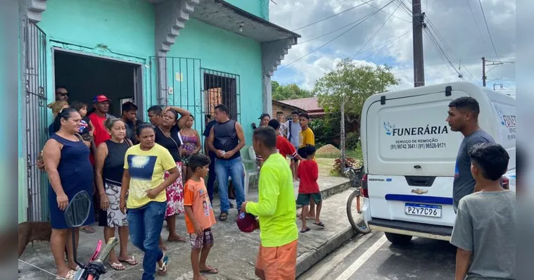 Imagem ilustrativa da notícia Família se despede de menina morta por linha de pipa na RMB