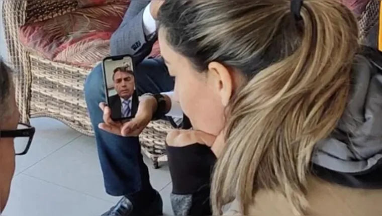 Imagem ilustrativa da notícia Vídeo: Bolsonaro liga para a família de petista assassinado 