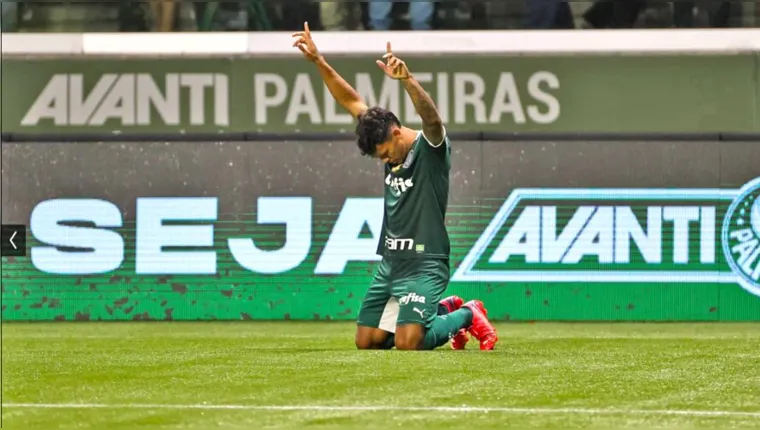 Imagem ilustrativa da notícia Palmeiras vence o Cuiabá com gol de Veron e segue líder