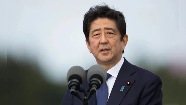 Imagem ilustrativa da notícia Ex-primeiro ministro japonês é morto em comício; assista!