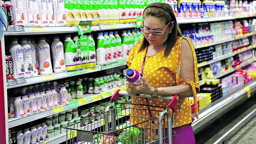 Consumidores precisam pesquisar bastante para conseguir equilibrar orçamento com alimentação