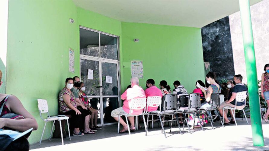Muitas pessoas procuraram o centro de testagem na URE da Doca no sábado.