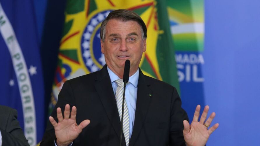 Último levantamento realizado pelo Datafolha mostra Bolsonaro em segundo lugar nas eleições de 2022, com diferença de 19 pontos