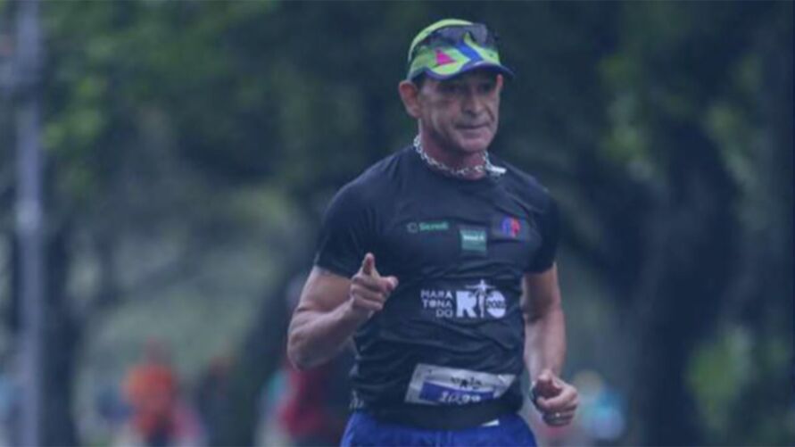 O médico Jorge Vaz conquista medalha na Maratona Internacional do Rio de Janeiro. O médico Jorge Vaz conquista medalha na Maratona Internacional do Rio de Janeiro.