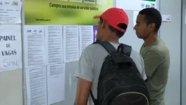 Imagem ilustrativa da notícia Mais de 100 vagas abertas nos setores de serviço e comércio