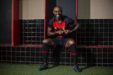 O atacante Vagner Love foi apresentado oficialmente pelo Sport. O contrato deve ir até o fim da Série B do Brasileiro.