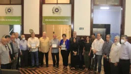 Ala que homenageia o médico Adriano Guimarães foi entregue com a presença de convidados e familiares do homenageado