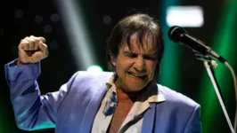 Cantor abriu as sequências de show da turnê brigando com fãs