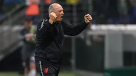 O trabalho de Luiz Felipe Scolari é incontestável. São 16 vitórias, sete empates e apenas três derrotas