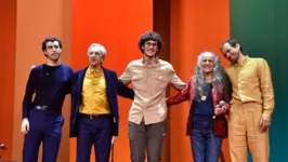 Caetano recebeu convidados no show de aniversário. Entre eles, os filhos e a irmã Maria Bethânia.