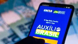 Neste mês de agosto, valor do Auxílio Brasil deve aumentar de R$ 400 para R$ 600.