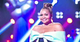 A intérprete de “Ex Mai Love” celebra a nova jornada na telinha, agora no “The Voice Brasil”