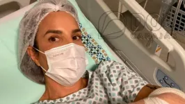 Ivete Sangalo: cantora fez aparição misteriosa com braço acidentado antes de cirurgia
