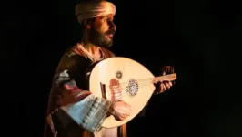 No papel título, o músico e cantor libanês Sami Bordokan