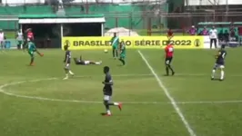 Duelo foi de fortes emoções no estádio do Souza