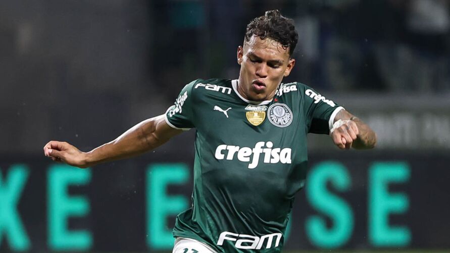 Atacante Gabriel Verón vai render uma bolada ao Palmeiras.