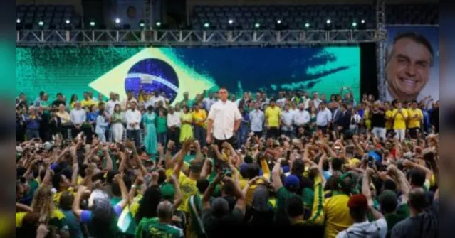 Imagem ilustrativa da notícia Confirmado candidato, Bolsonaro ataca STF e chama apoiadores 