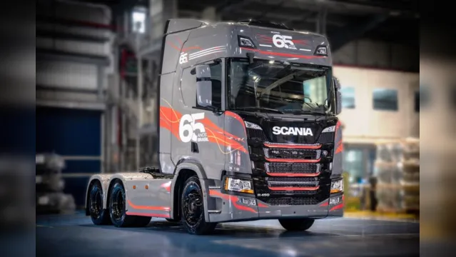 Imagem ilustrativa da notícia Scania lançou edição comemorativa de 65 anos