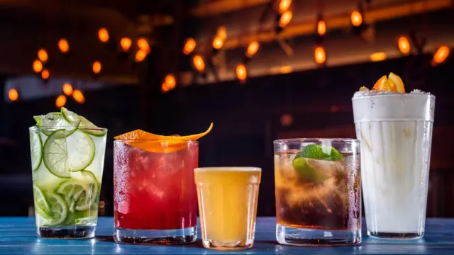 Imagem ilustrativa da notícia Confira 8 dicas de drinks com cachaça para fazer em casa