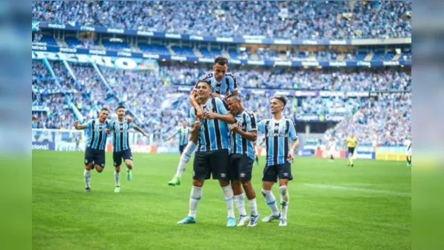 Imagem ilustrativa da notícia Grêmio vence a Ponte Preta e é o novo vice-líder da Série B