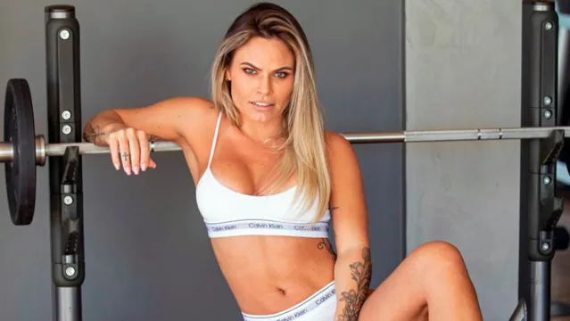 Imagem ilustrativa da notícia Ex-bbb revela que gosta de malhar nua e mostra o treino