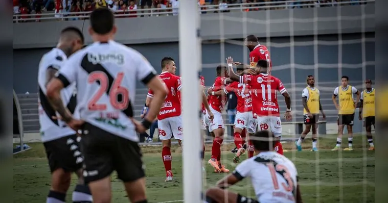 Imagem ilustrativa da notícia Deu zebra! Lanterna bate o Vasco pela Série B
