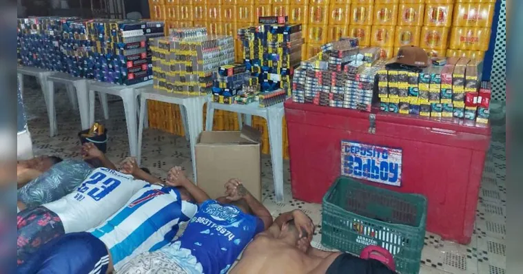 Imagem ilustrativa da notícia Quadrilha é presa após roubar R$ 130 mil em cigarros