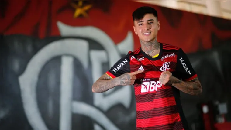 Imagem ilustrativa da notícia Vídeo! Chileno Pulgar é apresentado no Flamengo