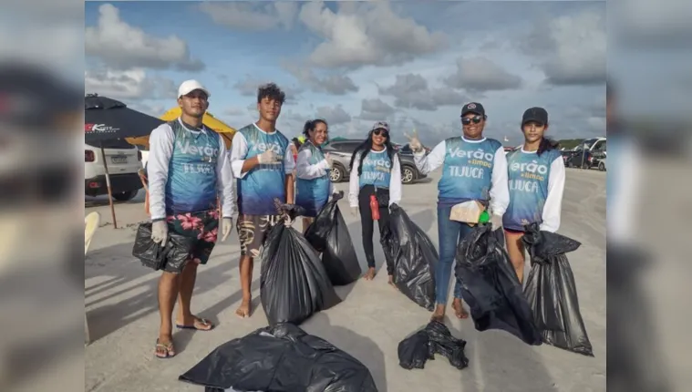 Imagem ilustrativa da notícia Catadores retiram toneladas de lixo de praia em Salinas