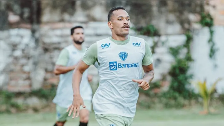 Imagem ilustrativa da notícia Mikael visa 'novo campeonato' e garante Paysandu mais focado