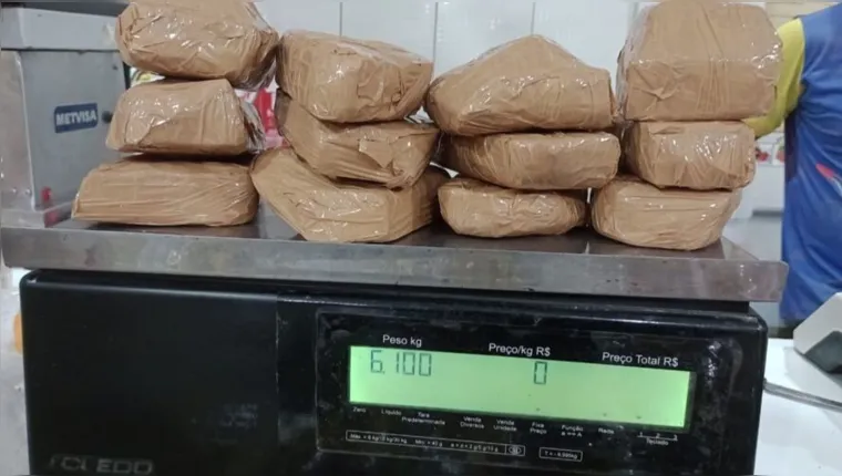 Imagem ilustrativa da notícia Denúncia anônima leve a 6 kg de drogas em Cametá