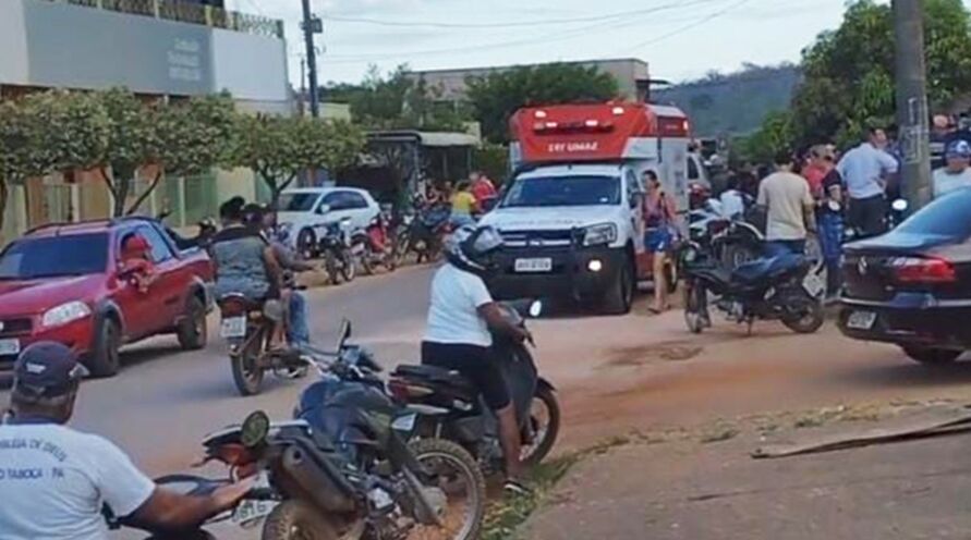 Populares acionaram uma ambulância do Samu que conduziu o ferido para um hospital municipal de Tucumã