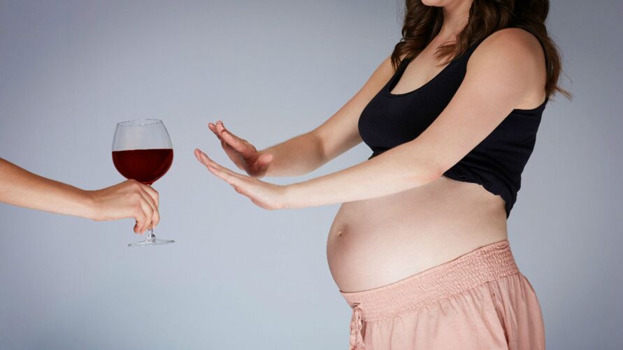 O único consumo seguro de álcool na gravidez é zero, segundo pediatras.