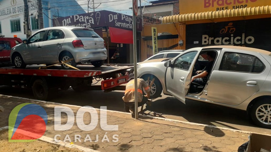Veículos foram guinchados da praça da Bíblia, em Marabá