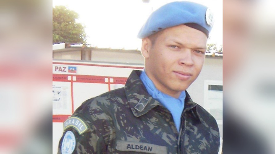 Aldean serviu no Exército serviu no 23º esquadrão de Cavalaria de selva em Tucuruí