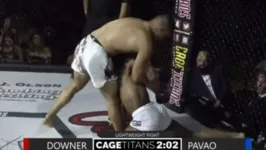 Os dois lutadores eram estreantes no evento de MMA amador