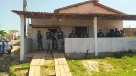 Negociação mobilizou equipes da Polícia Militar e Corpo de Bombeiros.