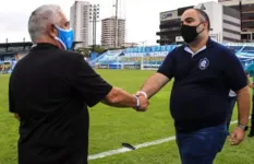 Presidente do Paysandu, Maurício Ettinger (esquerda) com o presidente do Remo, Fábio Bentes (direita).